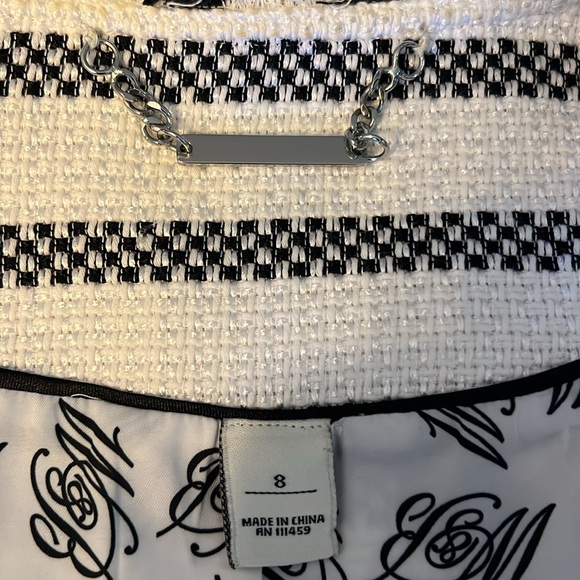 Chic Black and White Striped Women's Jacket - Picture 7 of 8